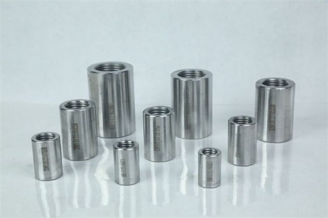 稻城直螺纹钢筋套筒厂家定制